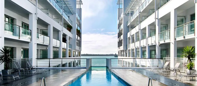 Hilton pool refurb matacryl cp