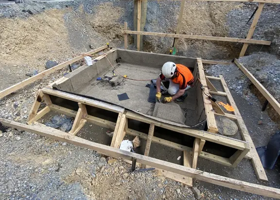 the-living-pa-liftpit2-5x7-1